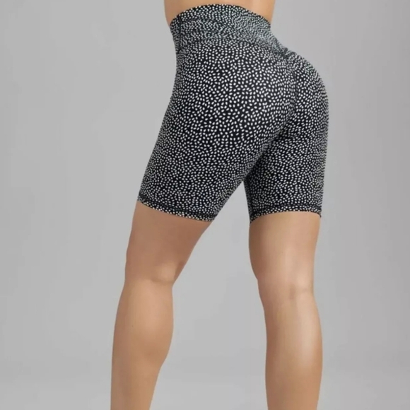 2/$50 🥞 Buffbunny Legacy Bike Shorts - Picture 4 of 8